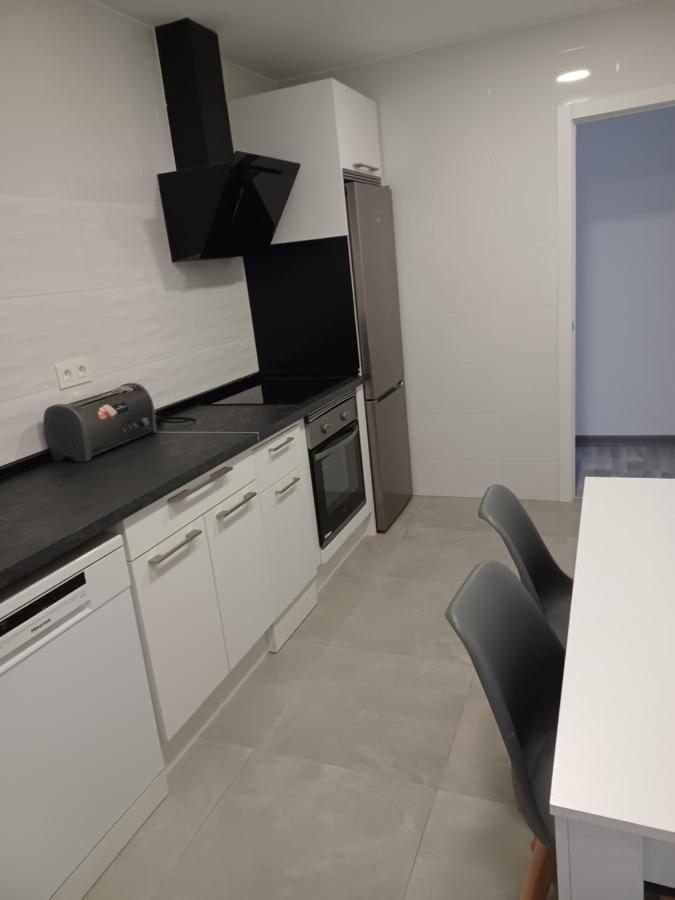 Piso Nuevo A 10 Minutos De San Sebastian Appartement Lasarte Oria Buitenkant foto