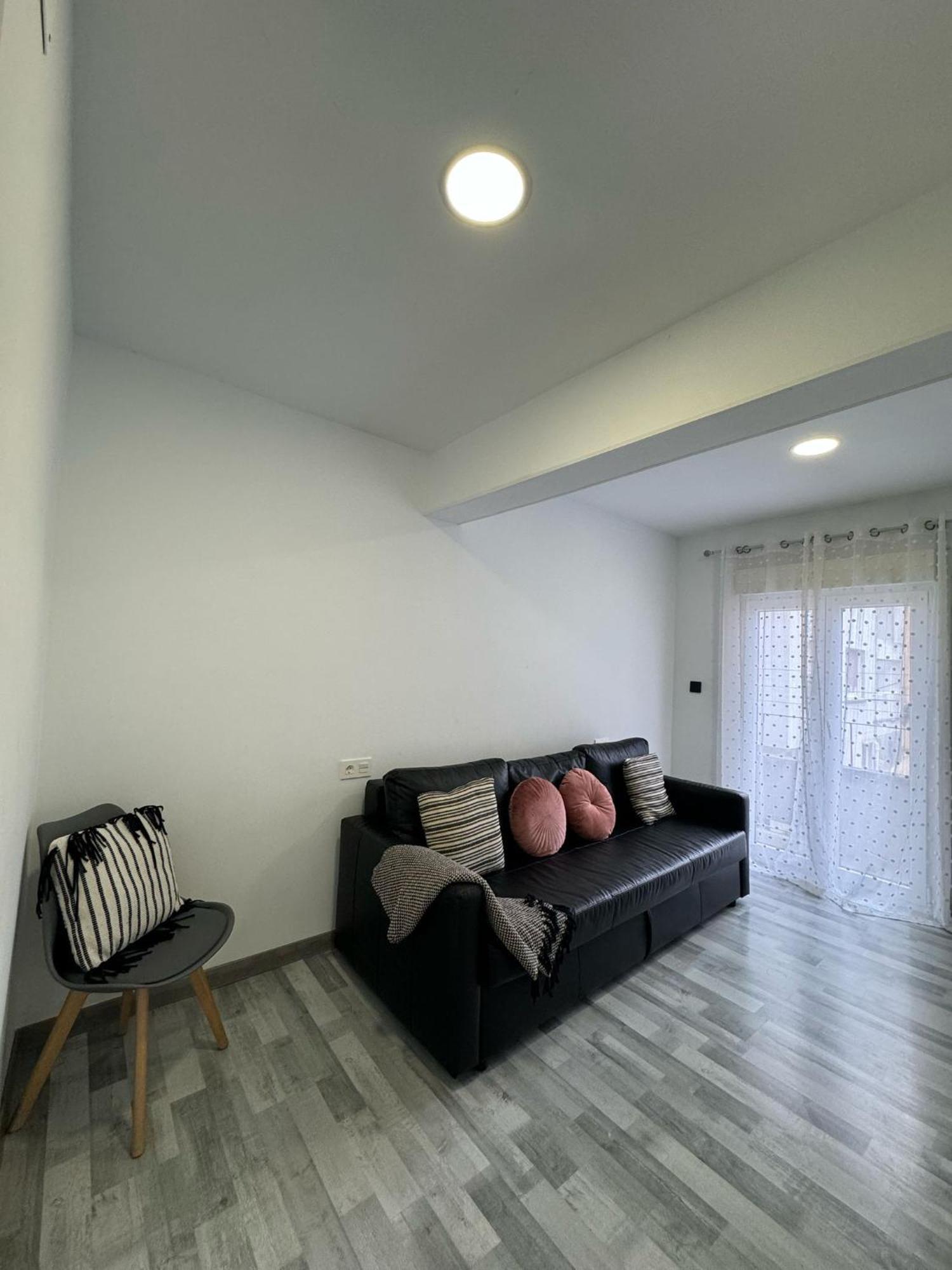 Piso Nuevo A 10 Minutos De San Sebastian Appartement Lasarte Oria Buitenkant foto